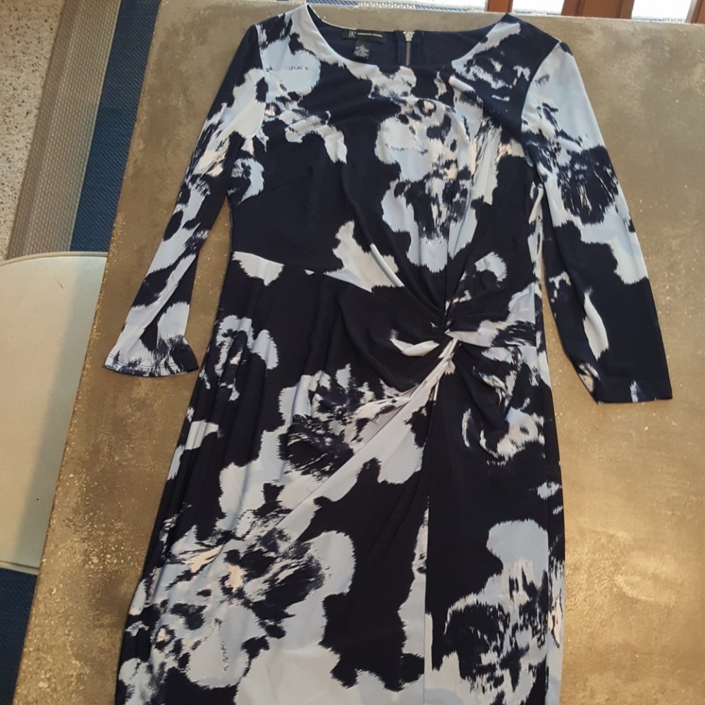 A nice floral zipper dress